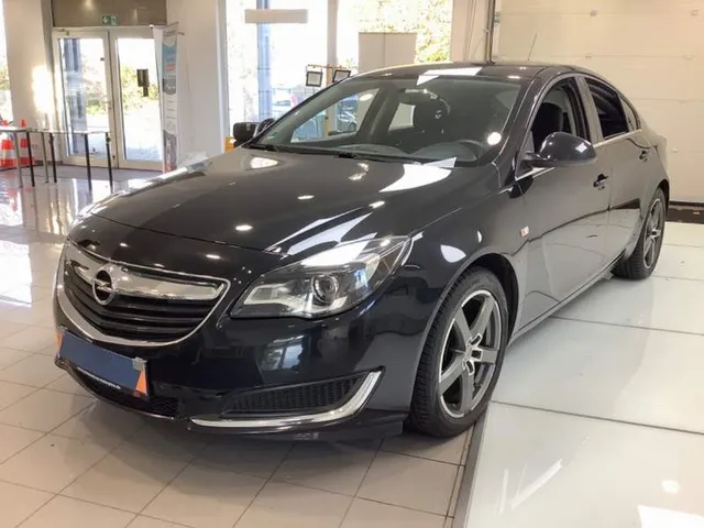 OPEL INSIGNIA