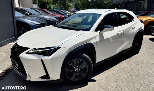 LEXUS UX