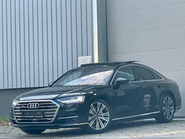 AUDI A8
