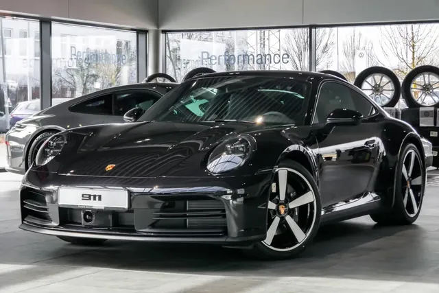 PORSCHE 911 CARRERA