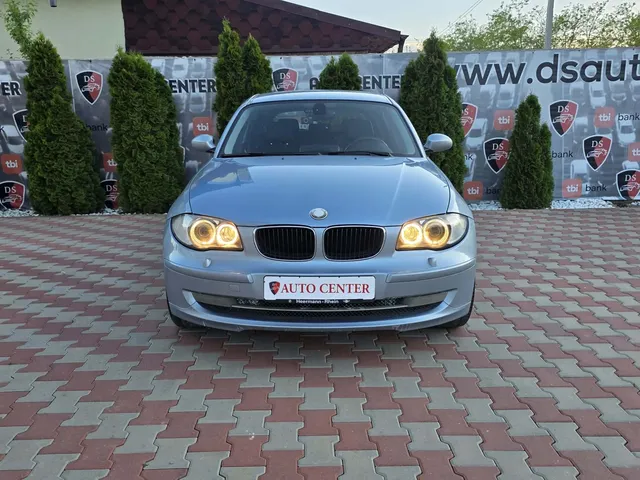 BMW 1 SERIES