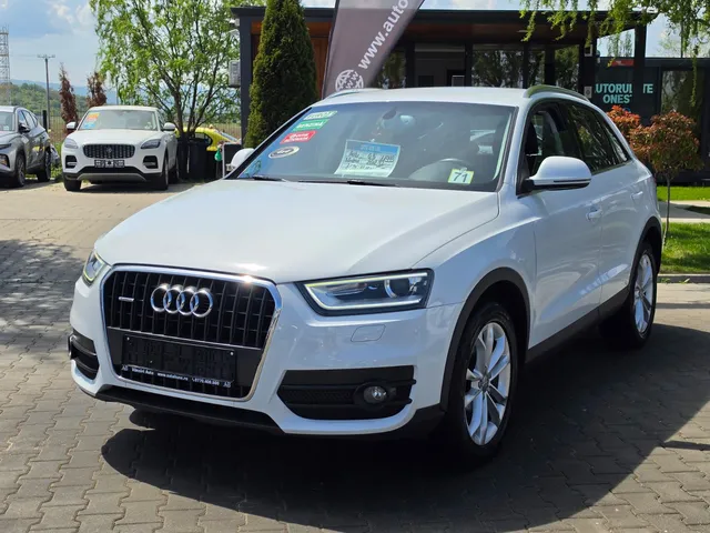 AUDI Q3