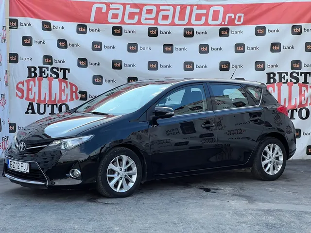 TOYOTA AURIS