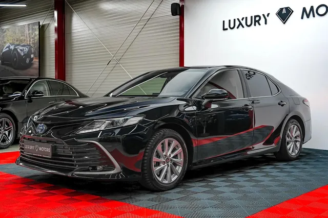 TOYOTA CAMRY
