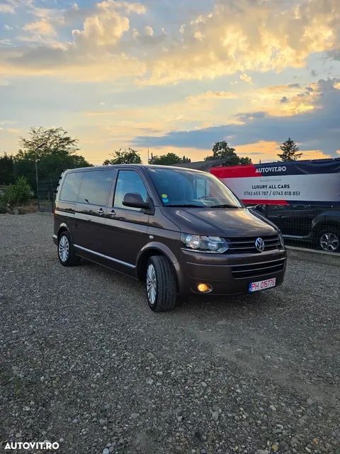 VOLKSWAGEN MULTIVAN