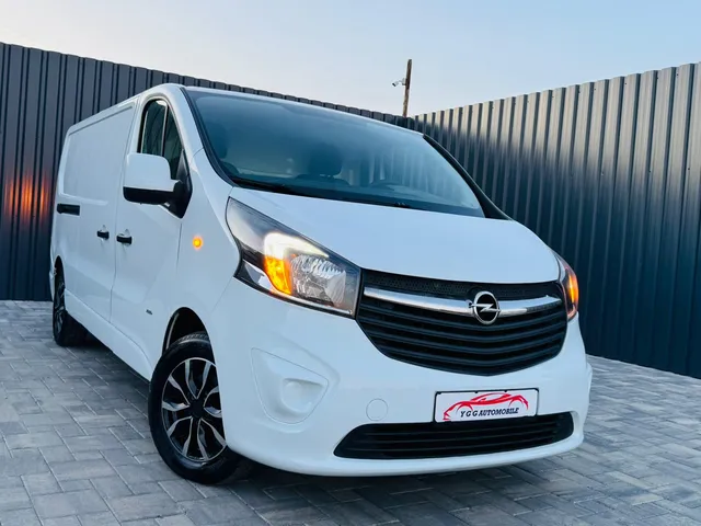 OPEL VIVARO