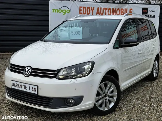 VOLKSWAGEN TOURAN