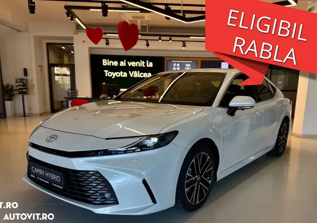 TOYOTA CAMRY