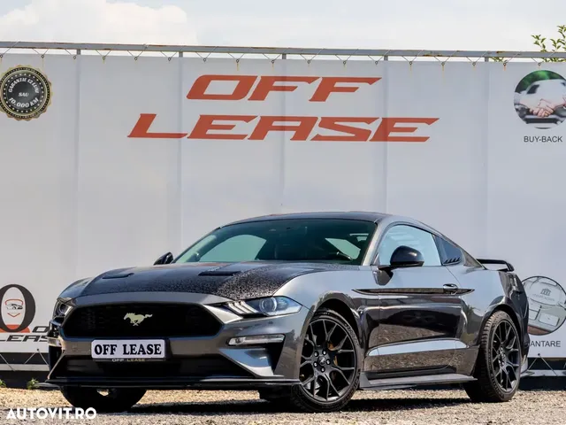 FORD MUSTANG