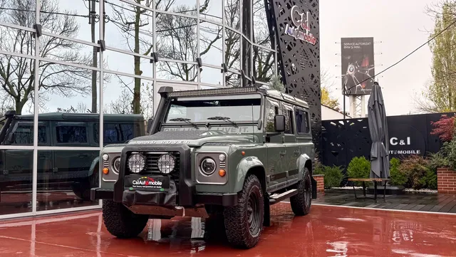 LAND ROVER DEFENDER