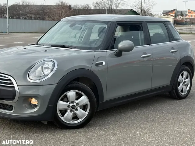 MINI HATCH