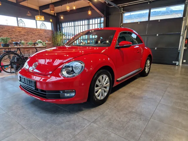 VOLKSWAGEN BEETLE