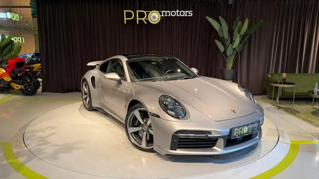 PORSCHE 911 TURBO
