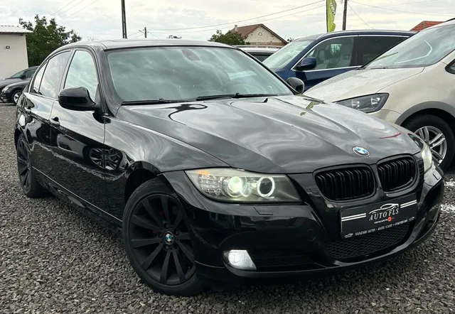 BMW 318I