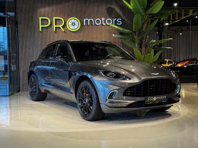 ASTON MARTIN DBX