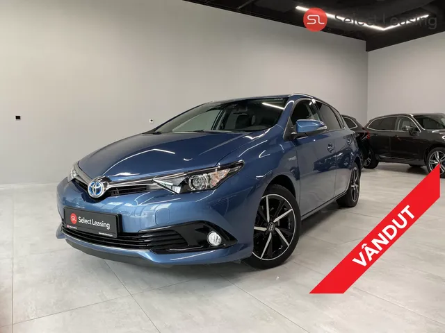 TOYOTA AURIS
