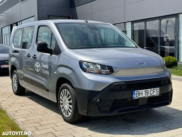 TOYOTA PROACE