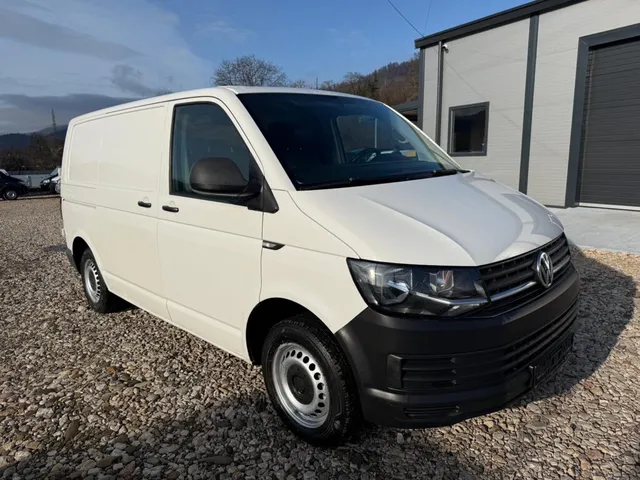 VOLKSWAGEN TRANSPORTER