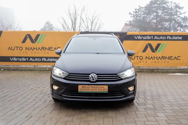 VOLKSWAGEN GOLF SPORTSVAN