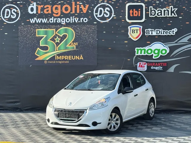 PEUGEOT 208