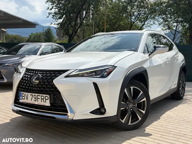 LEXUS UX