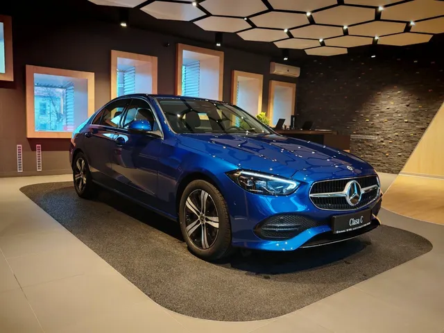 MERCEDES-BENZ C CLASS