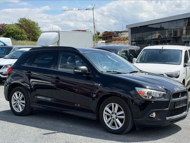 MITSUBISHI ASX