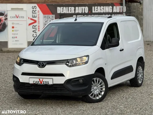 TOYOTA PROACE