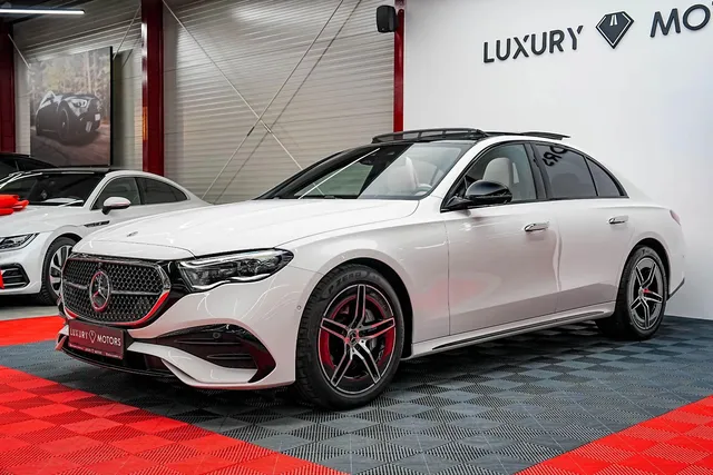MERCEDES-BENZ E CLASS