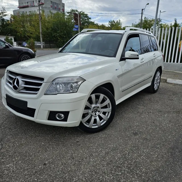 MERCEDES-BENZ GLK