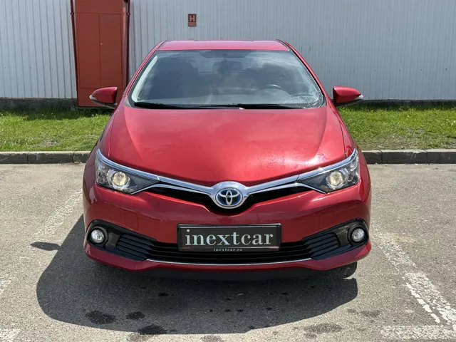 TOYOTA AURIS