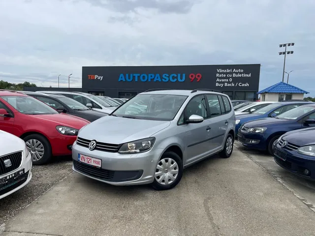 VOLKSWAGEN TOURAN