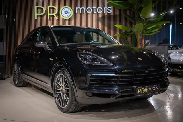 PORSCHE CAYENNE COUPE