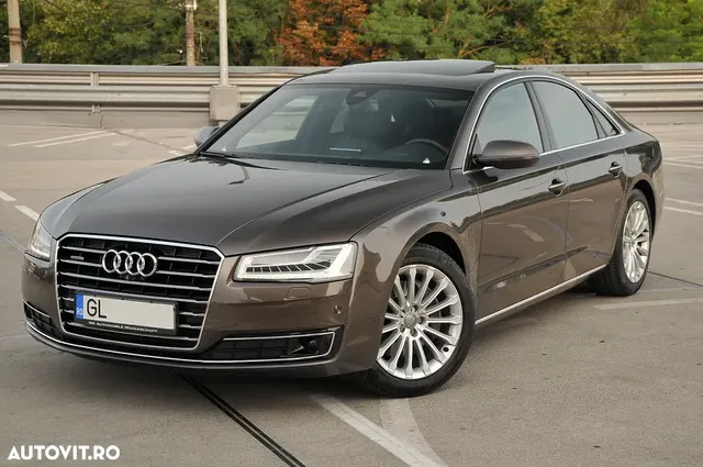 AUDI A8