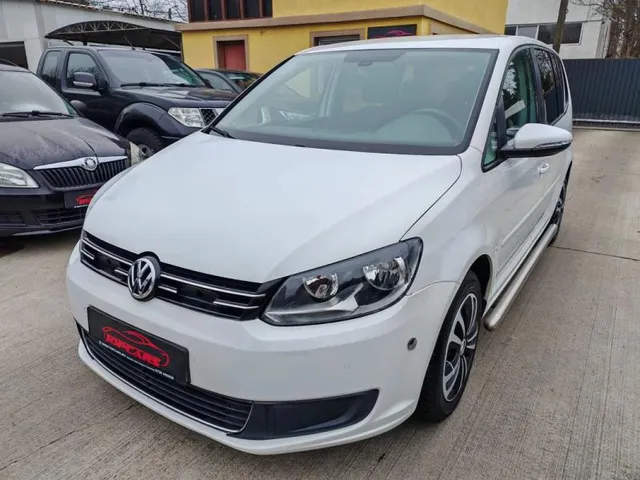 VOLKSWAGEN TOURAN
