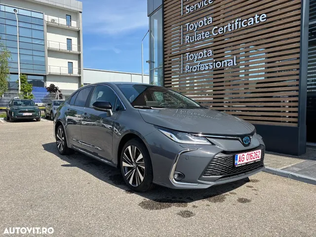 TOYOTA COROLLA