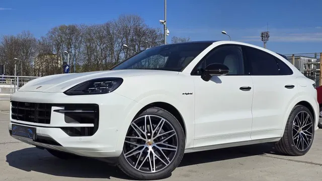 PORSCHE CAYENNE COUPE