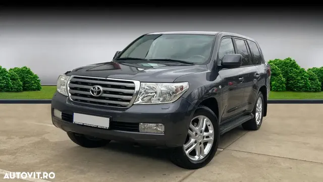 TOYOTA LAND CRUISER