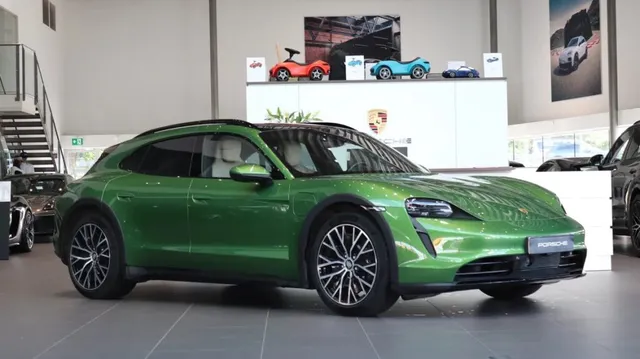 PORSCHE TAYCAN