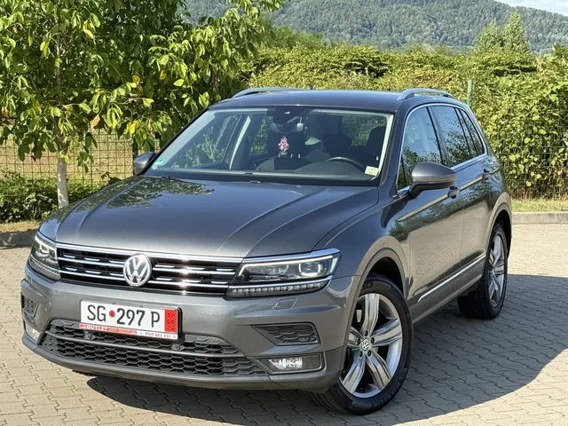 VOLKSWAGEN TIGUAN