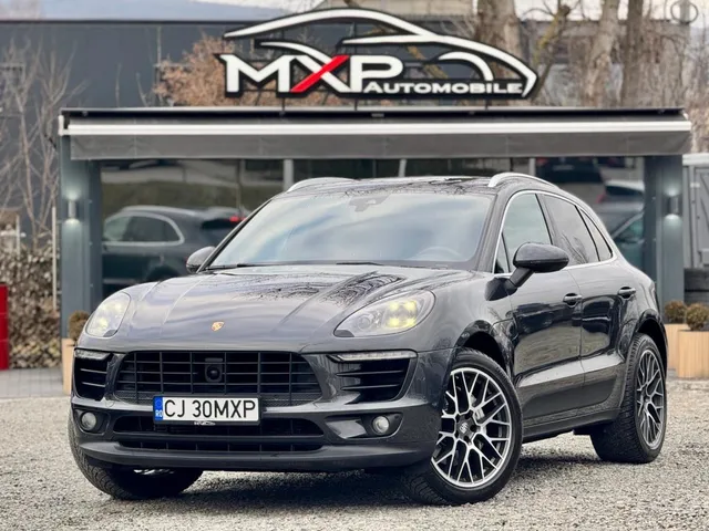 PORSCHE MACAN