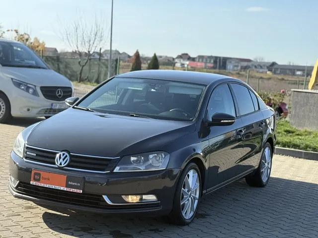 VOLKSWAGEN PASSAT