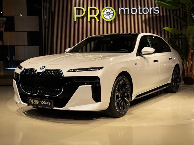 BMW 7 SERIES