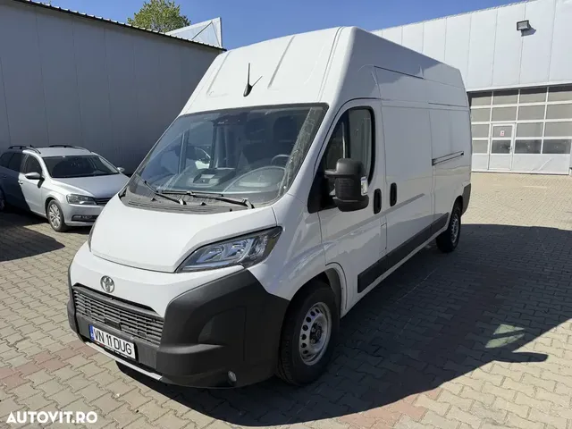 TOYOTA PROACE
