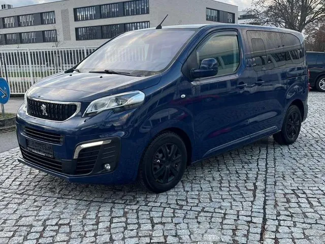 PEUGEOT TRAVELLER