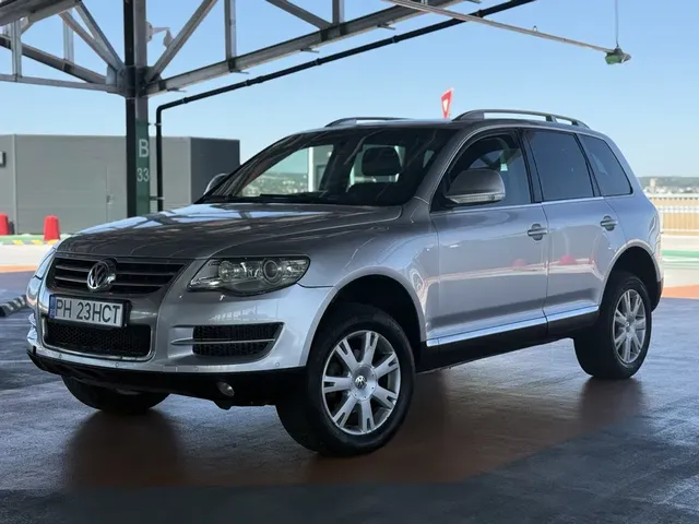 VOLKSWAGEN TOUAREG