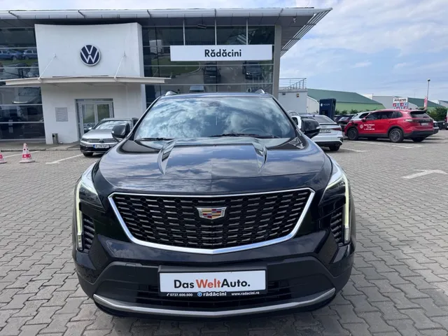 CADILLAC XT4
