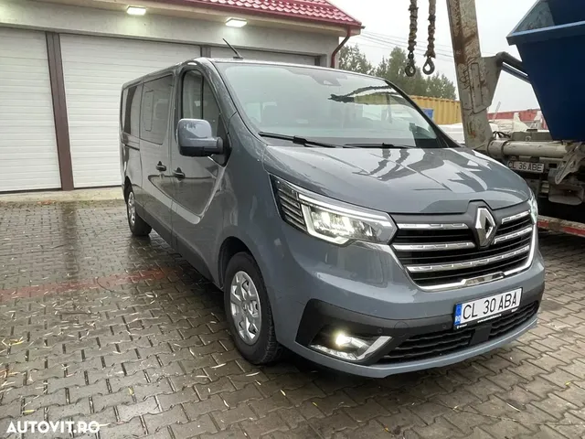 RENAULT TRAFIC