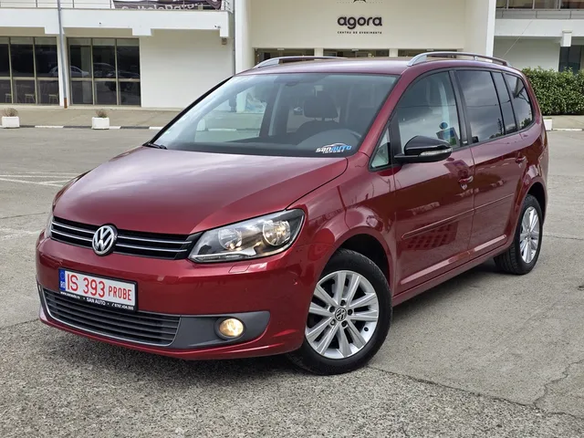 VOLKSWAGEN TOURAN