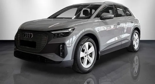 AUDI Q4